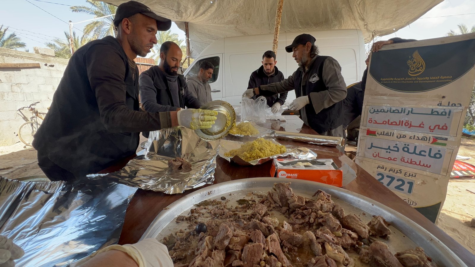 حملة إفطار الصائمين في غزة